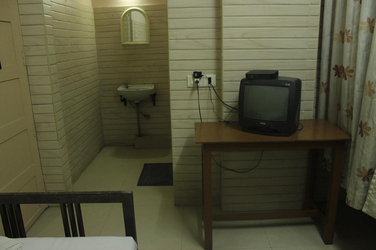 Hotel Sukhvas Thiruvananthapuram Kültér fotó
